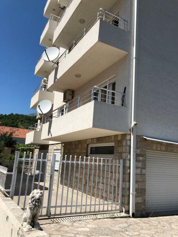 Ruza Apartman Будва Екстер'єр фото