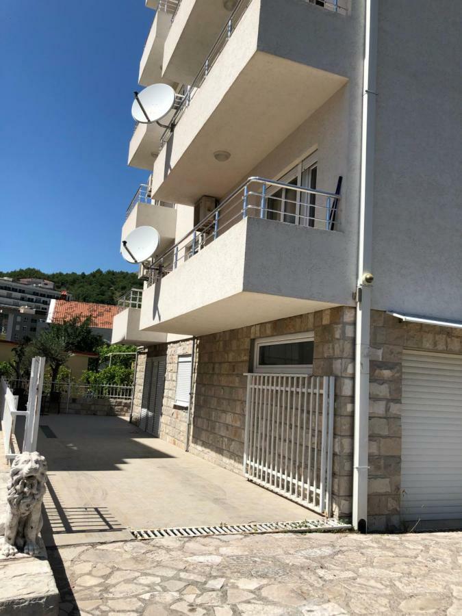 Ruza Apartman Будва Екстер'єр фото